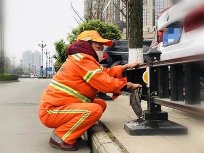 成都:今后每月7日开展全市“卫生大扫除日”活动