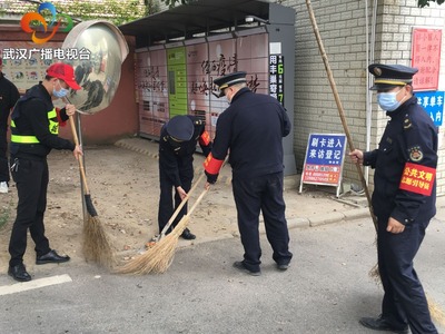 “抗疫爱卫、清洁城市”风景区城管持续开展周末大扫除活动